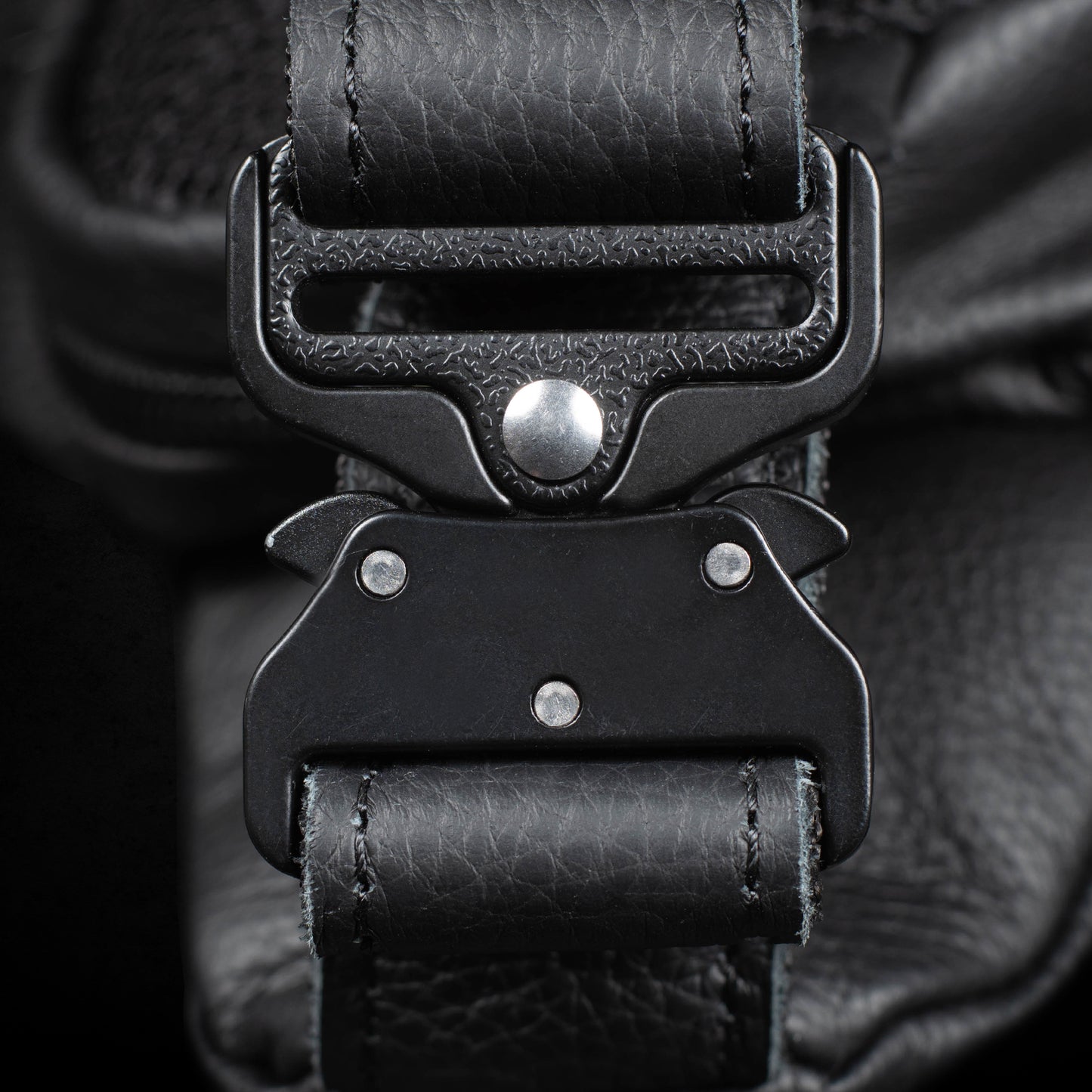TORROSS™ Corner Bag