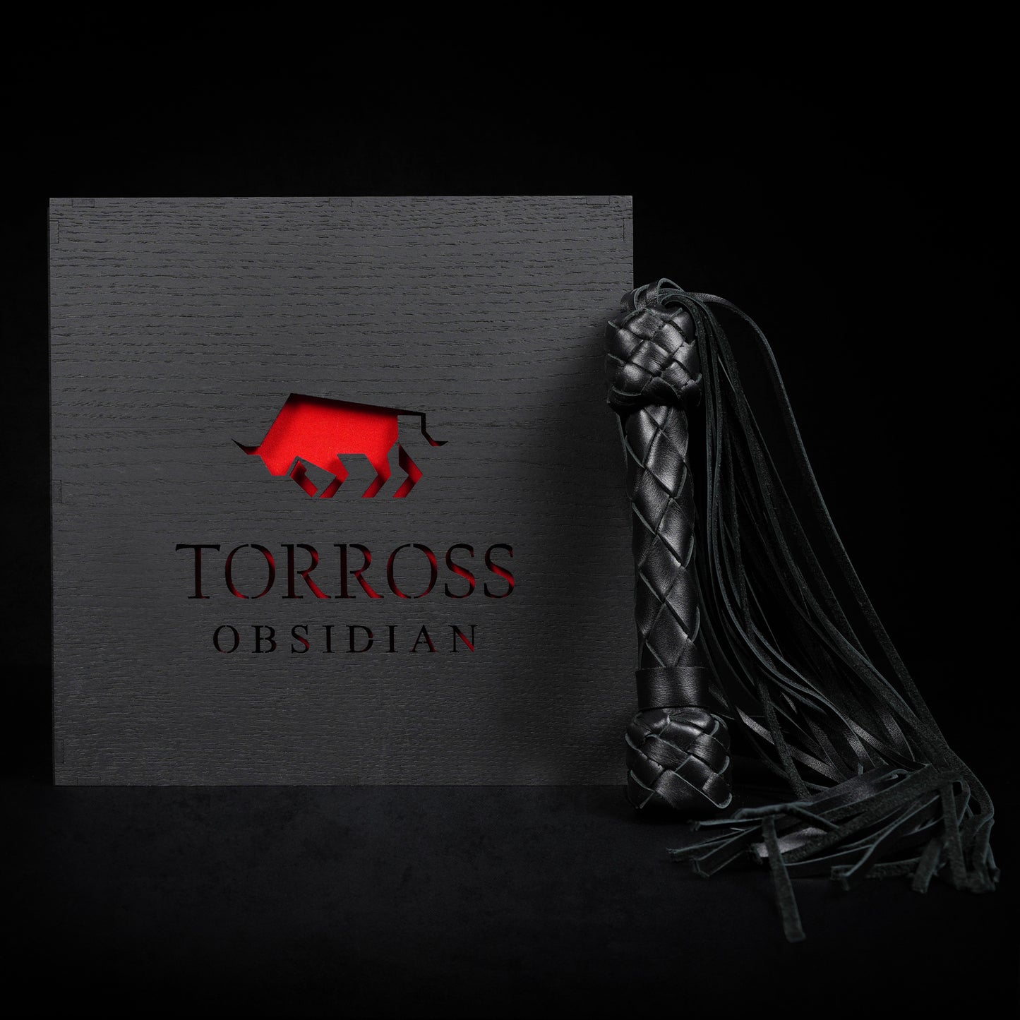 TORROSS™ Obsidian Vex Flogger