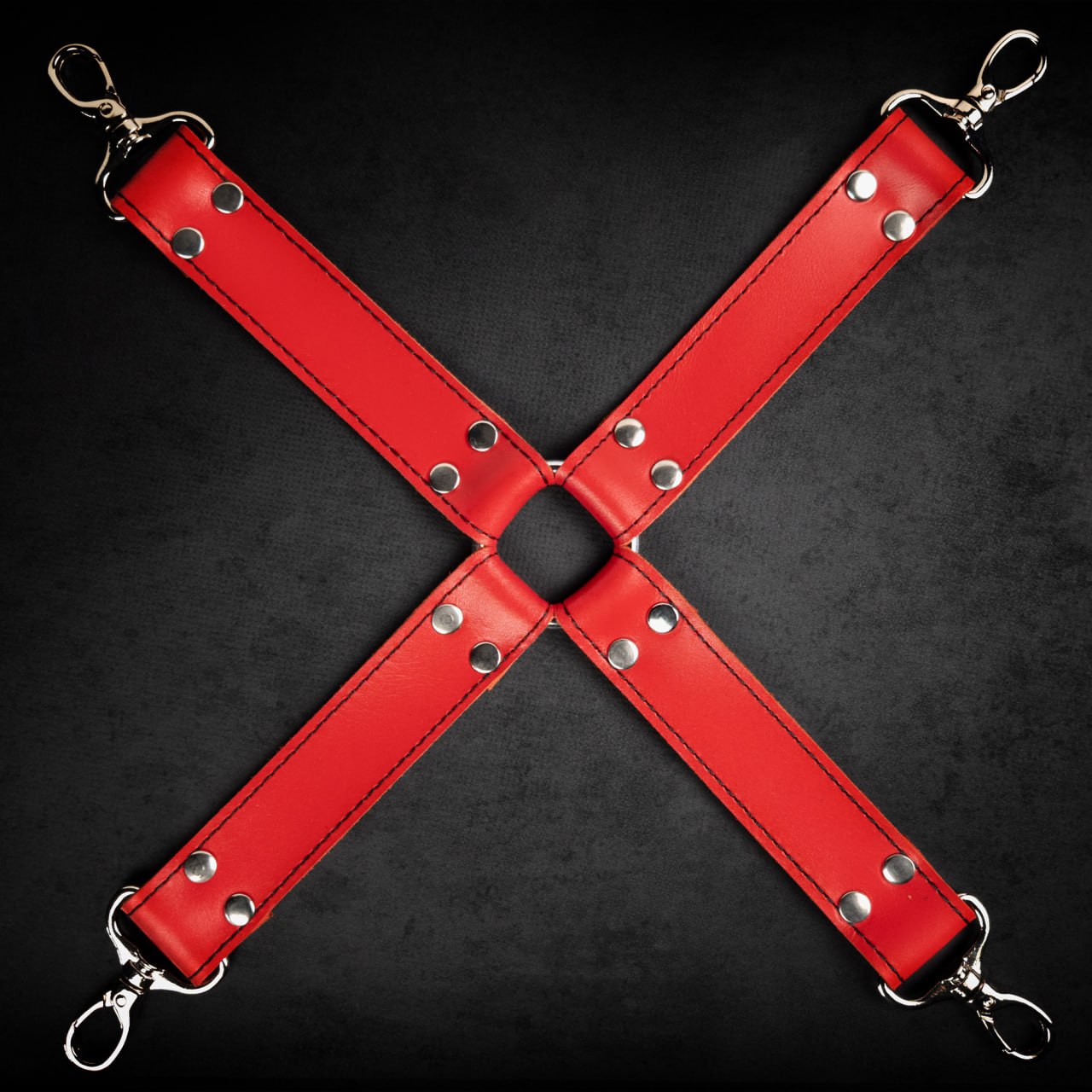 صليب عبودية من حجر الأوبسيديان من TORROSS™